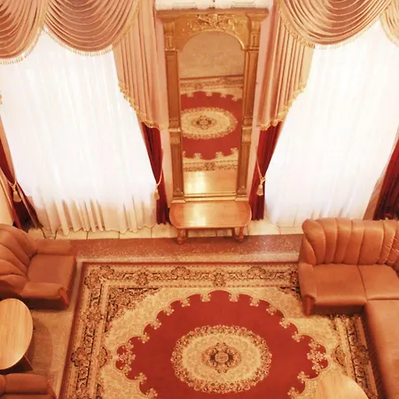 Tsentralnaya Hotel 2*