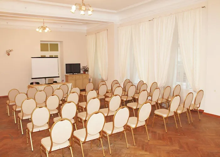 Tsentralnaya Hotel 2*