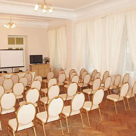 Tsentralnaya Готель 2*