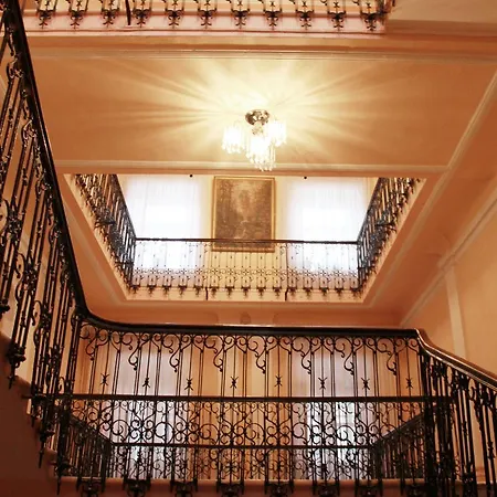 Tsentralnaya ホテル 2*